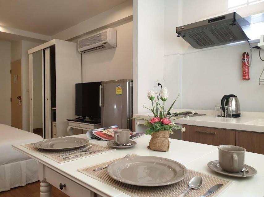 Arawana Residence Phromphong Bangkok Exterior foto